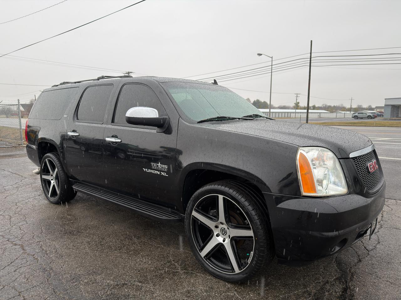 GMC Yukon XL 4WD 4dr 1500 SLT 2011