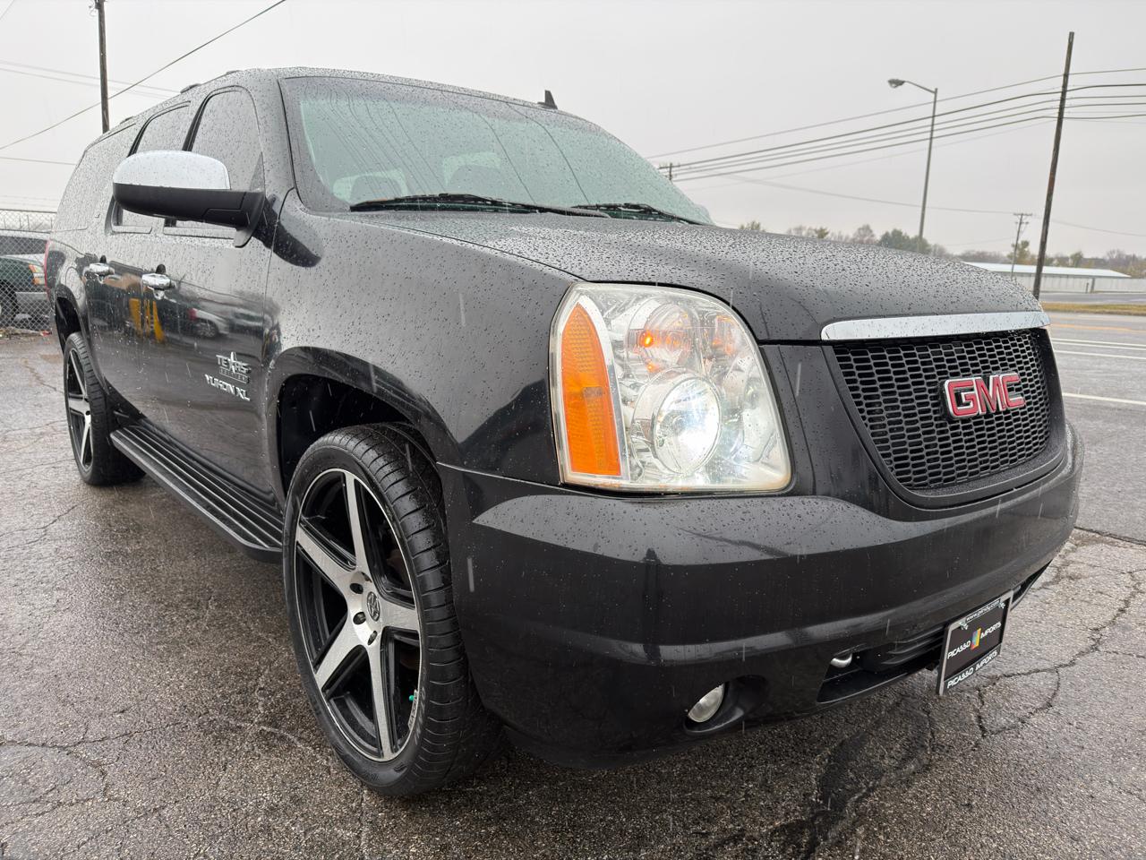 GMC Yukon XL 4WD 4dr 1500 SLT 2011