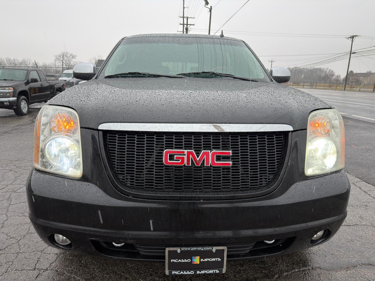 GMC Yukon XL 4WD 4dr 1500 SLT 2011