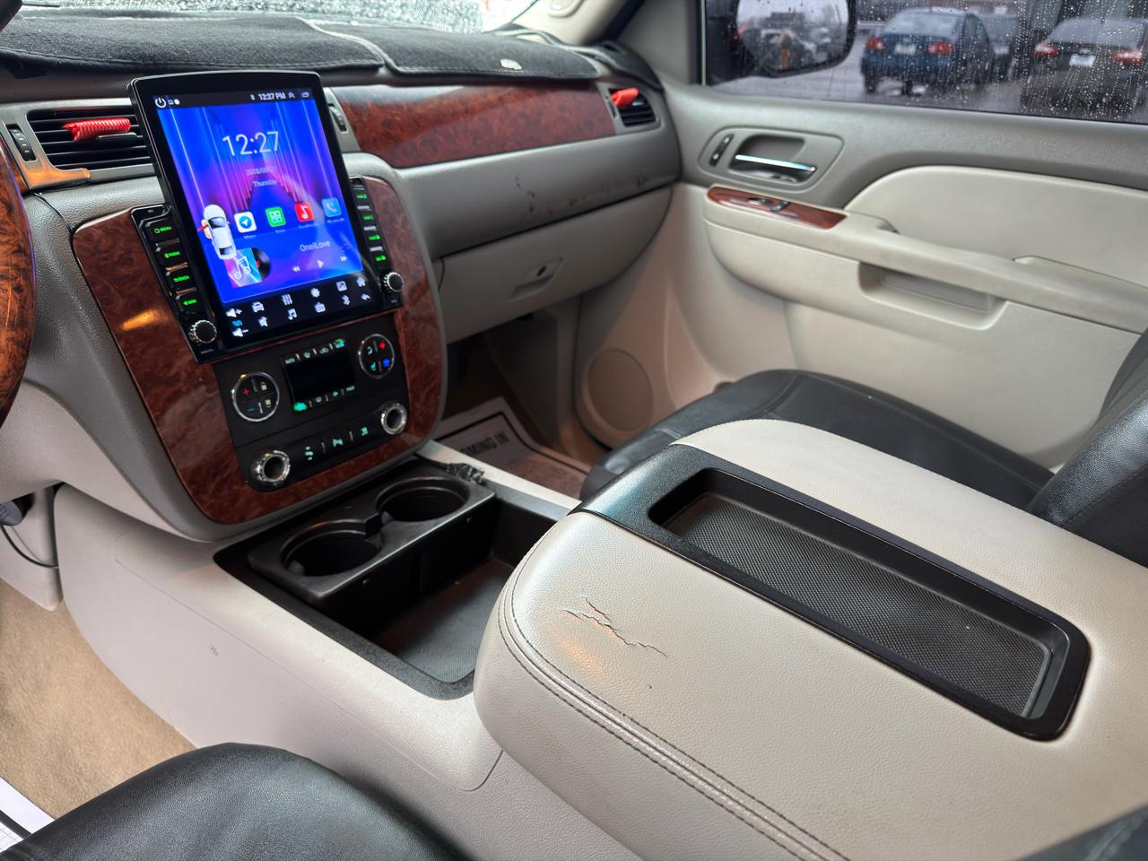 GMC Yukon XL 4WD 4dr 1500 SLT 2011