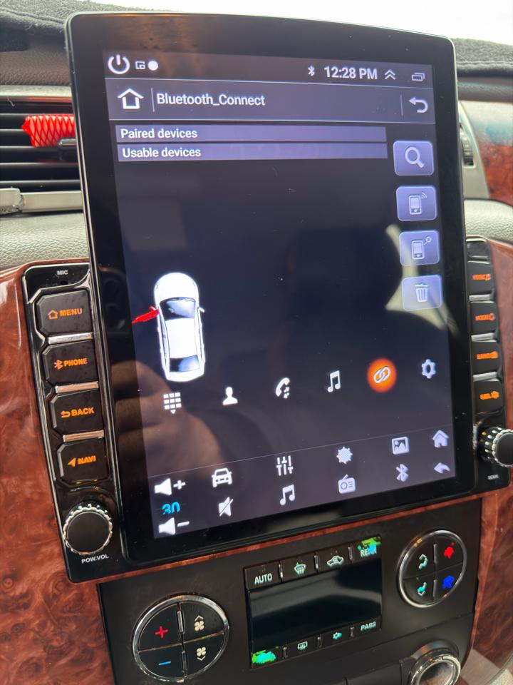 GMC Yukon XL 4WD 4dr 1500 SLT 2011