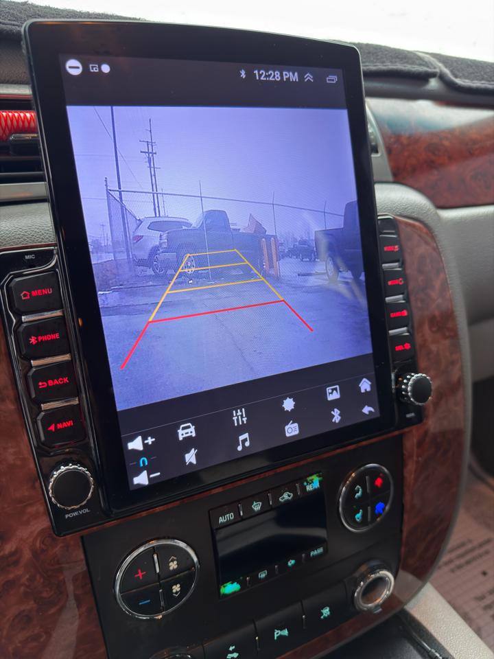 GMC Yukon XL 4WD 4dr 1500 SLT 2011