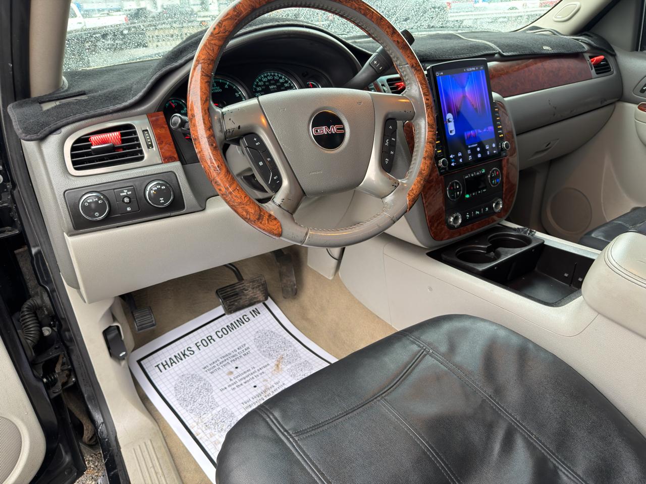 GMC Yukon XL 4WD 4dr 1500 SLT 2011