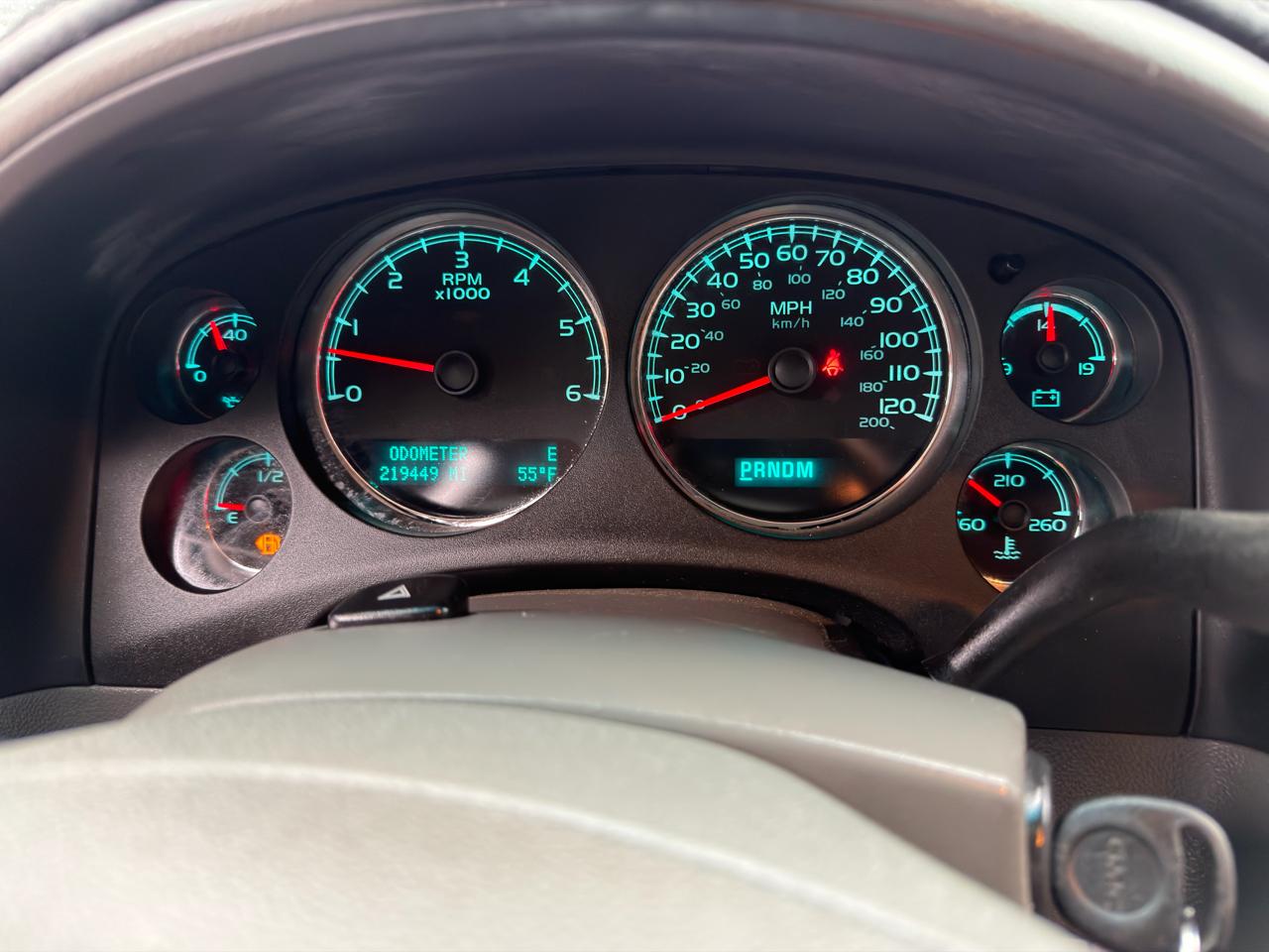 GMC Yukon XL 4WD 4dr 1500 SLT 2011