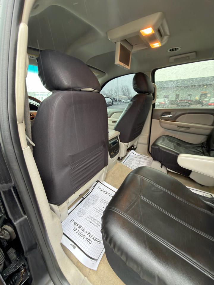 GMC Yukon XL 4WD 4dr 1500 SLT 2011