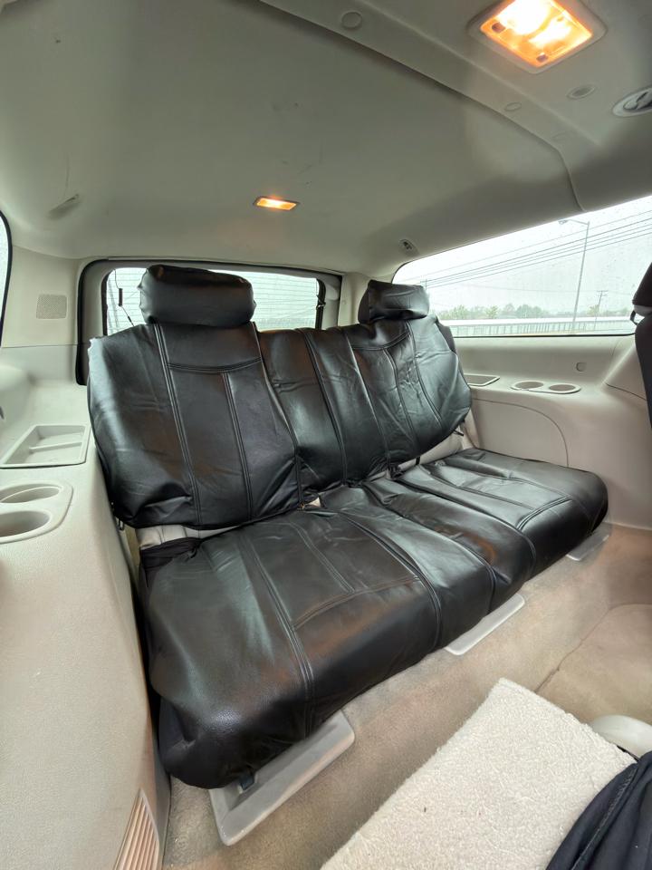 GMC Yukon XL 4WD 4dr 1500 SLT 2011