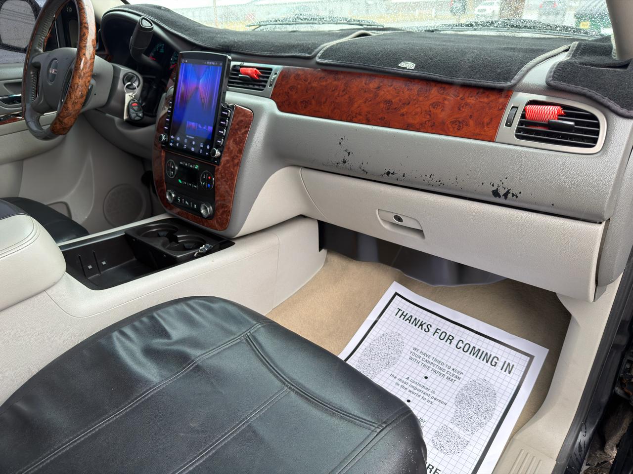 GMC Yukon XL 4WD 4dr 1500 SLT 2011