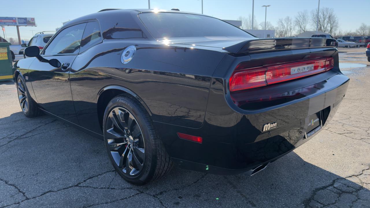 Dodge Challenger 2dr Cpe SRT8 2014