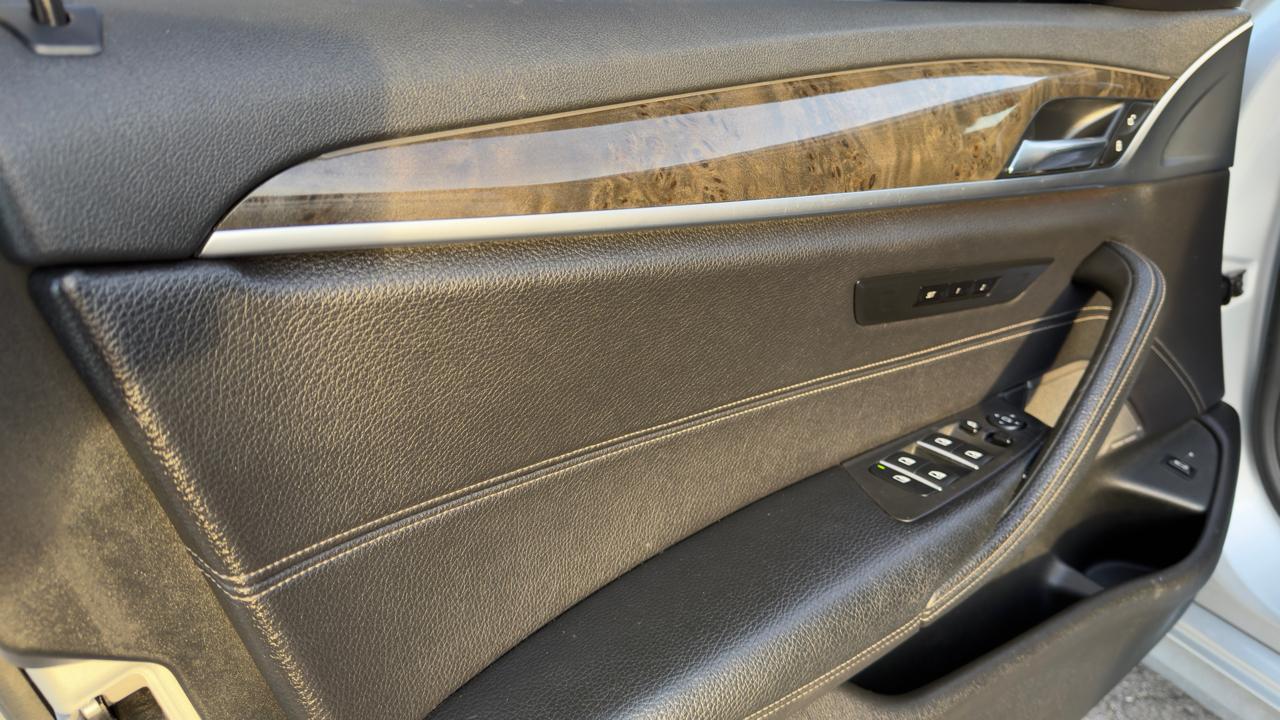 BMW 5 Series 530i xDrive Sedan 2017