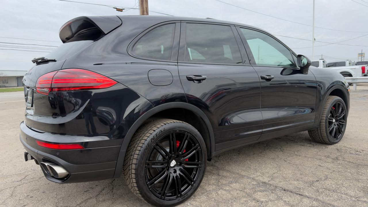 Porsche Cayenne AWD 4dr Turbo 2015