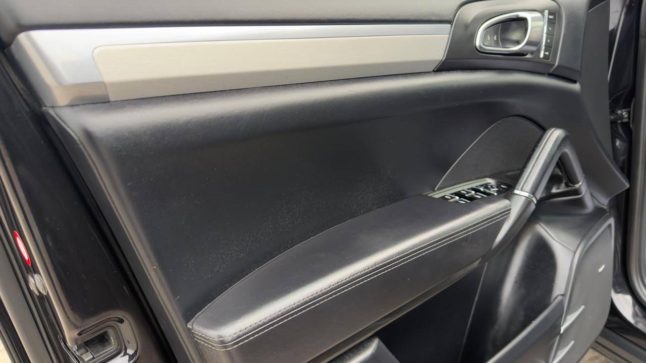 Porsche Cayenne AWD 4dr Turbo 2015