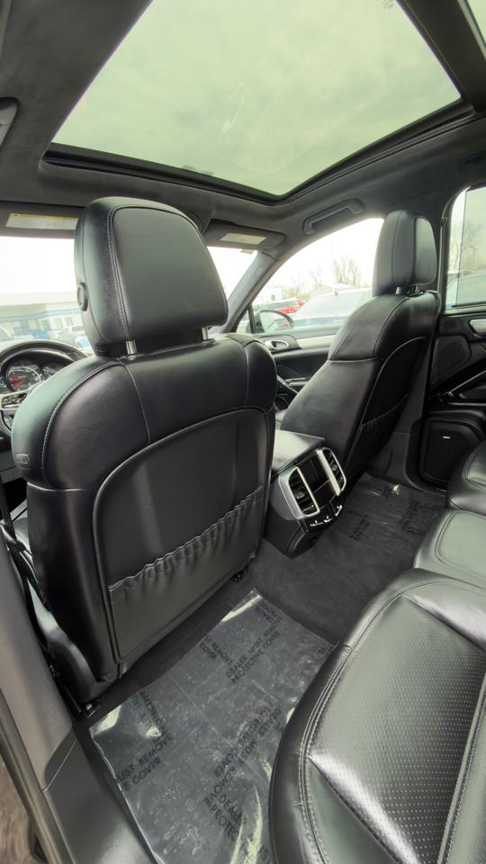 Porsche Cayenne AWD 4dr Turbo 2015
