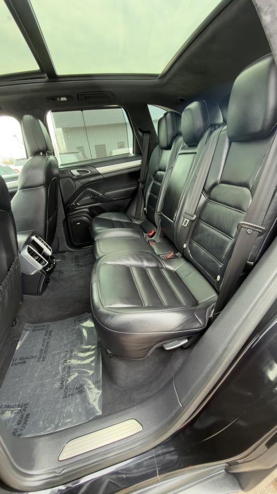 Porsche Cayenne AWD 4dr Turbo 2015