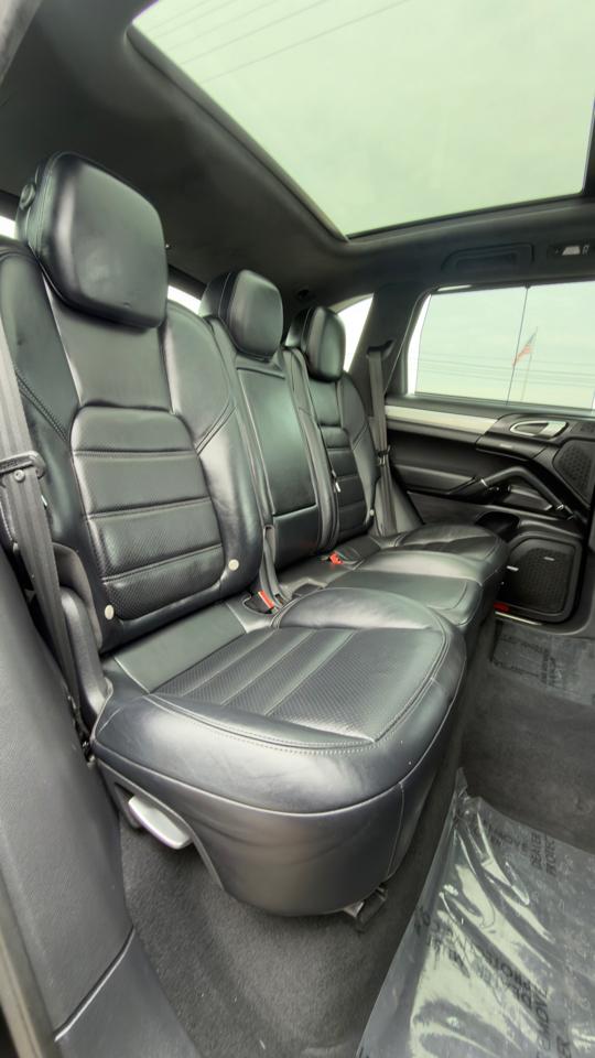 Porsche Cayenne AWD 4dr Turbo 2015