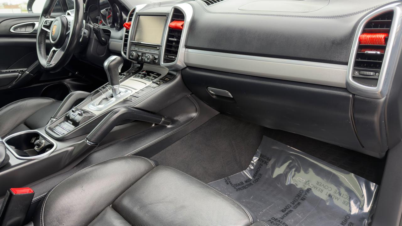 Porsche Cayenne AWD 4dr Turbo 2015