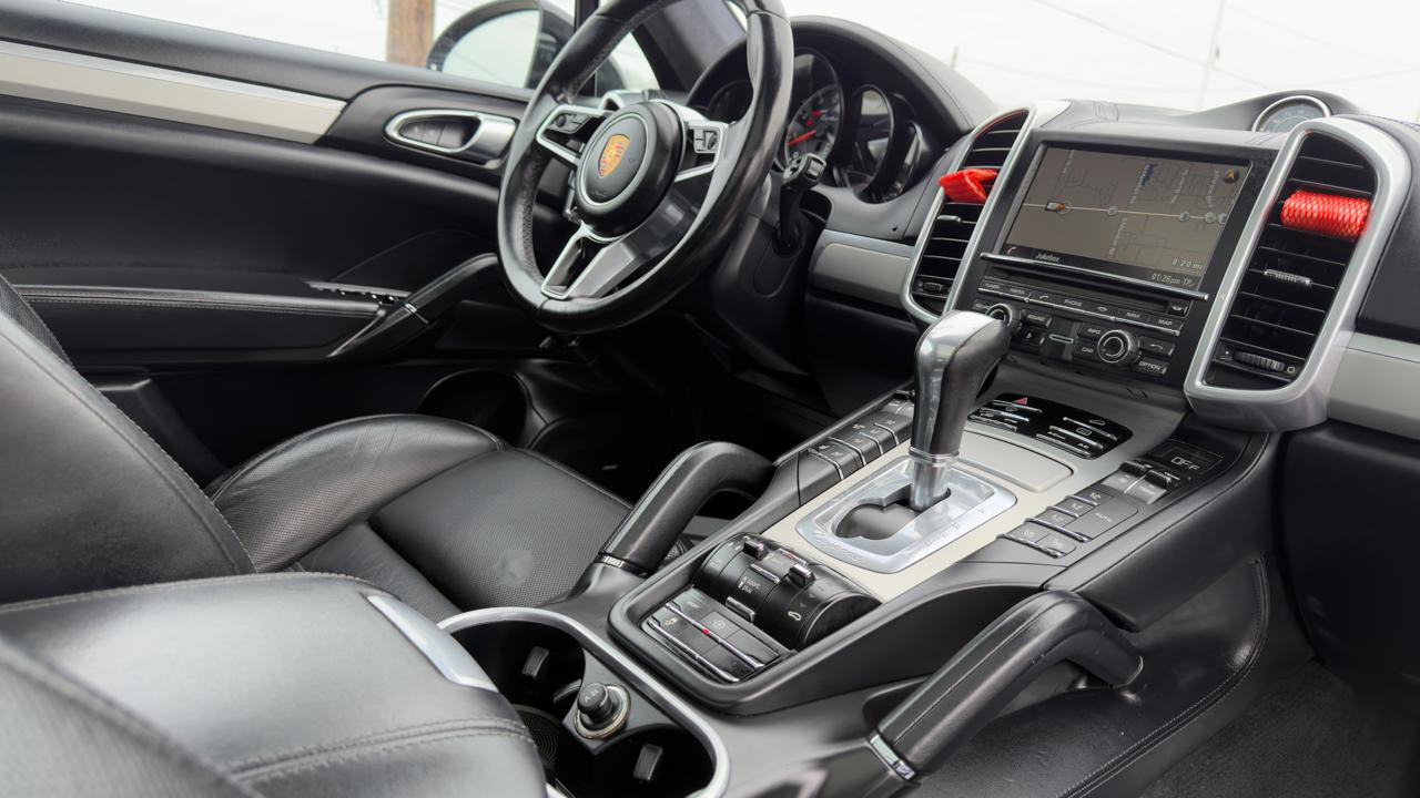 Porsche Cayenne AWD 4dr Turbo 2015
