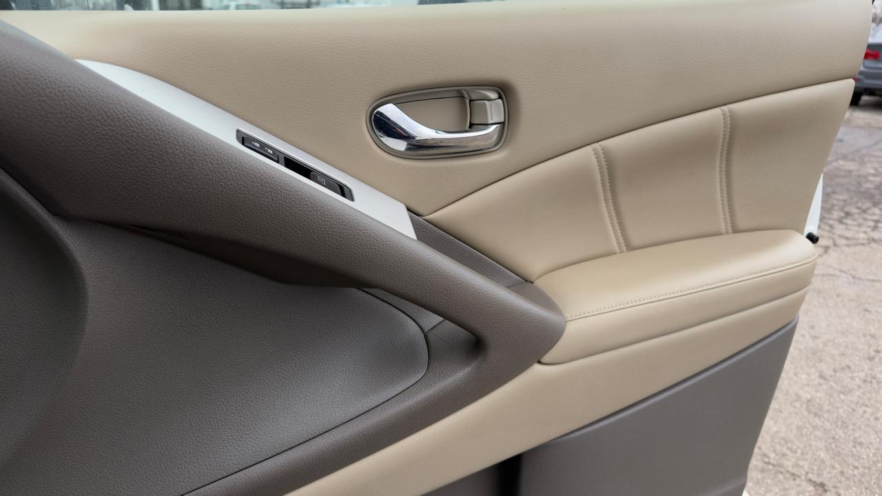 Nissan Murano AWD 4dr SL 2011