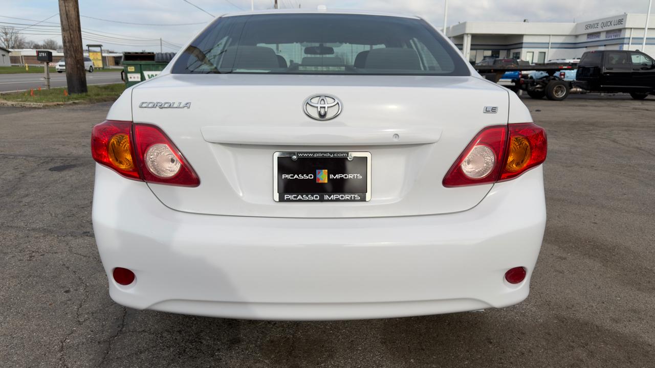 Toyota Corolla 4dr Sdn Man (Natl) 2010