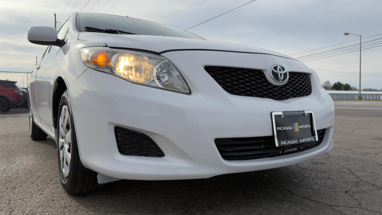 Toyota Corolla 4dr Sdn Man (Natl) 2010