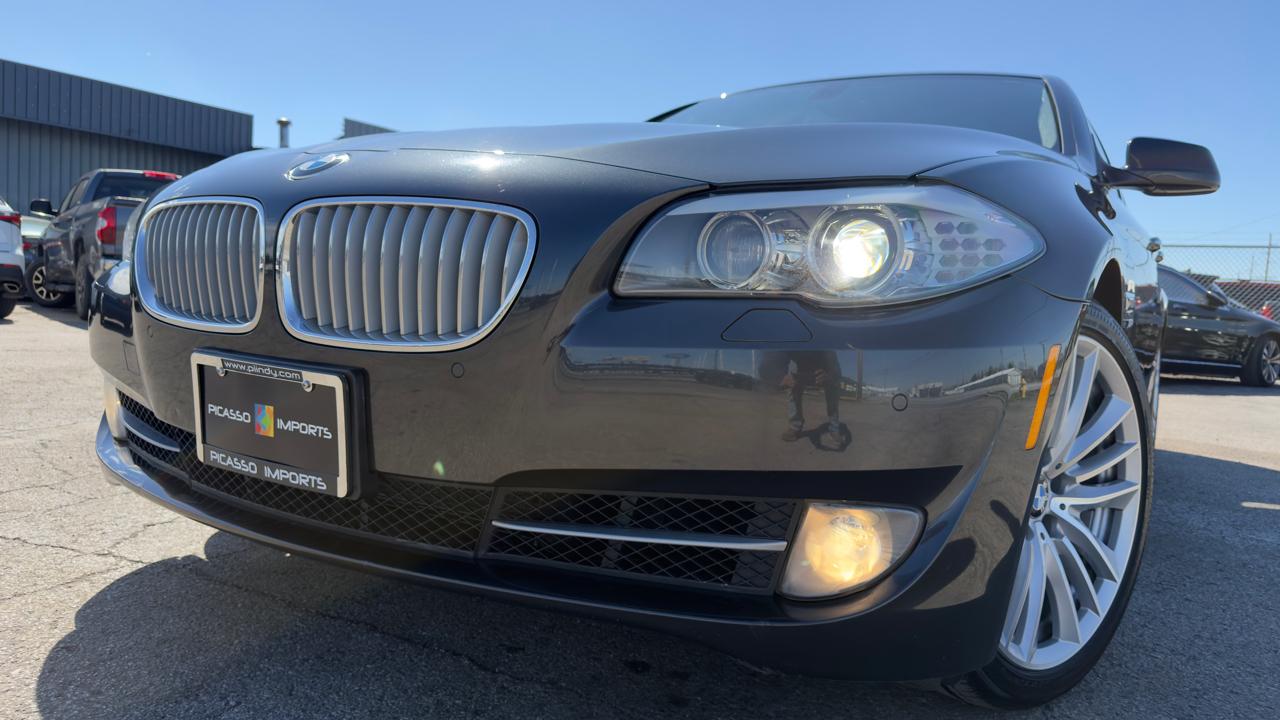 BMW 5 Series 4dr Sdn 550i xDrive AWD 2012