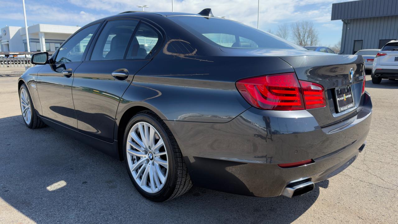 BMW 5 Series 4dr Sdn 550i xDrive AWD 2012