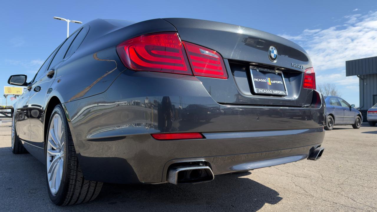 BMW 5 Series 4dr Sdn 550i xDrive AWD 2012