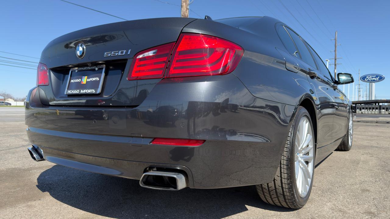 BMW 5 Series 4dr Sdn 550i xDrive AWD 2012
