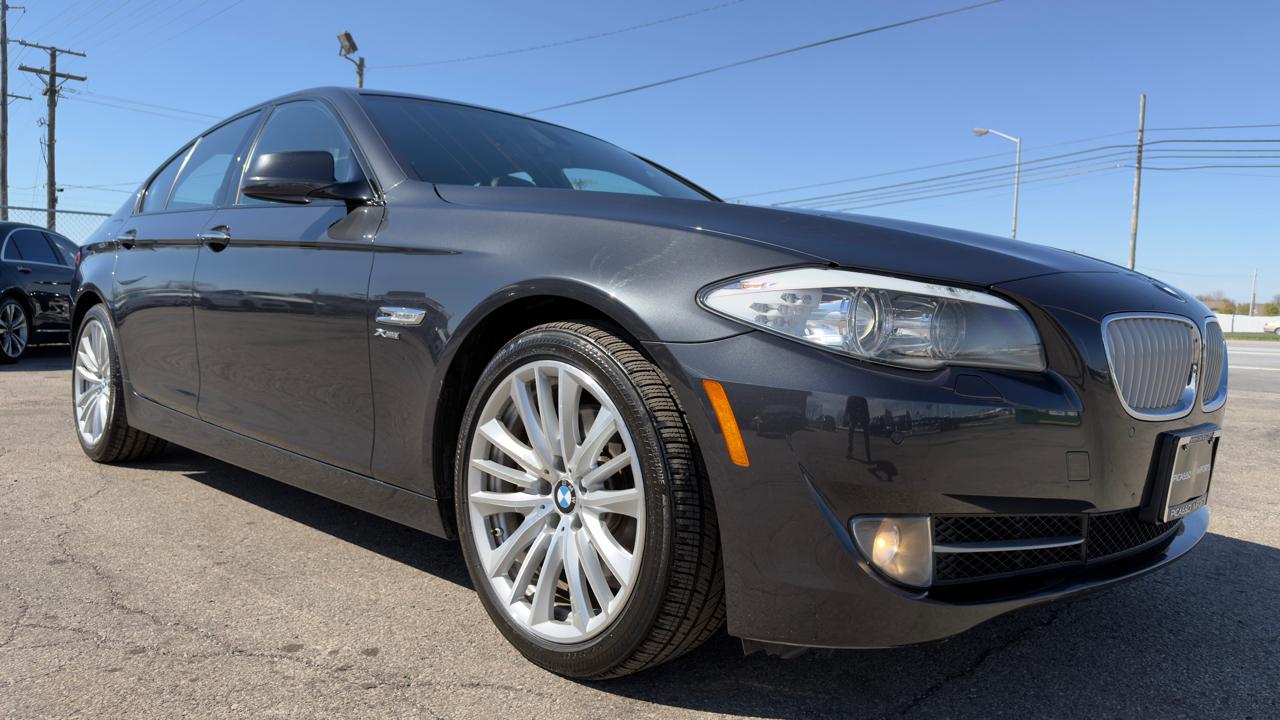 BMW 5 Series 4dr Sdn 550i xDrive AWD 2012