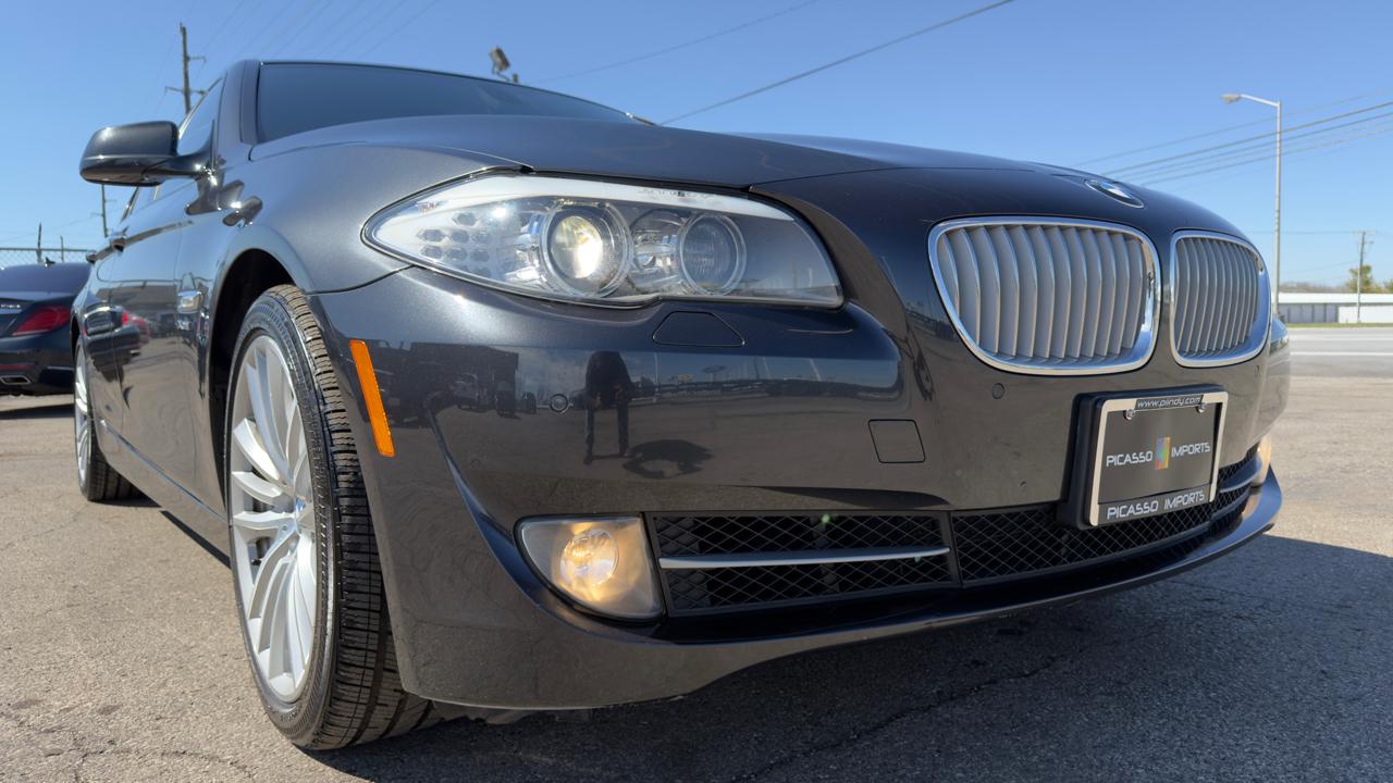 BMW 5 Series 4dr Sdn 550i xDrive AWD 2012