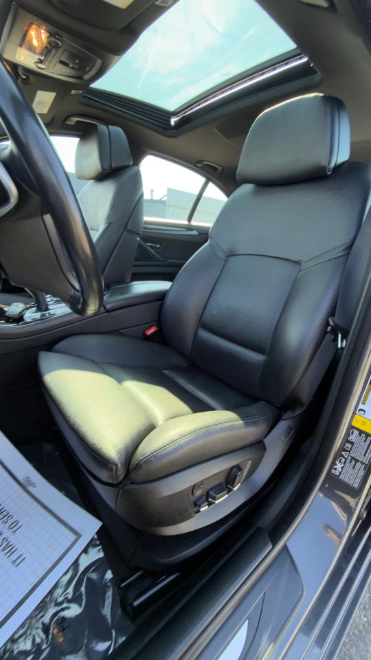 BMW 5 Series 4dr Sdn 550i xDrive AWD 2012