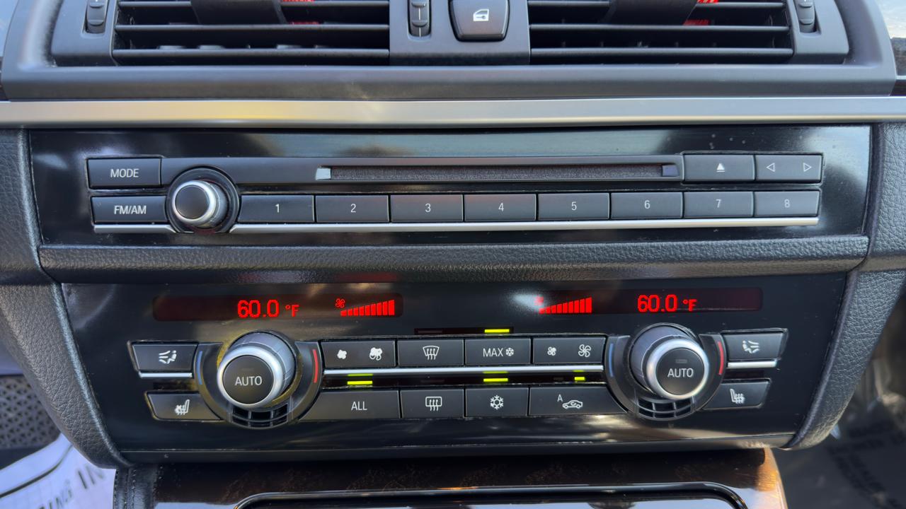 BMW 5 Series 4dr Sdn 550i xDrive AWD 2012