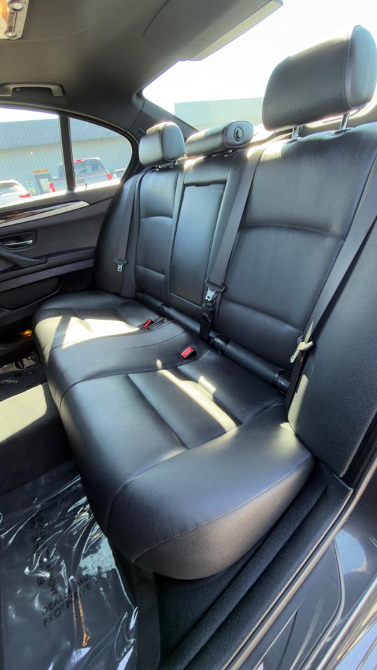 BMW 5 Series 4dr Sdn 550i xDrive AWD 2012