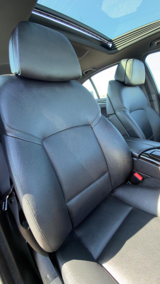 BMW 5 Series 4dr Sdn 550i xDrive AWD 2012