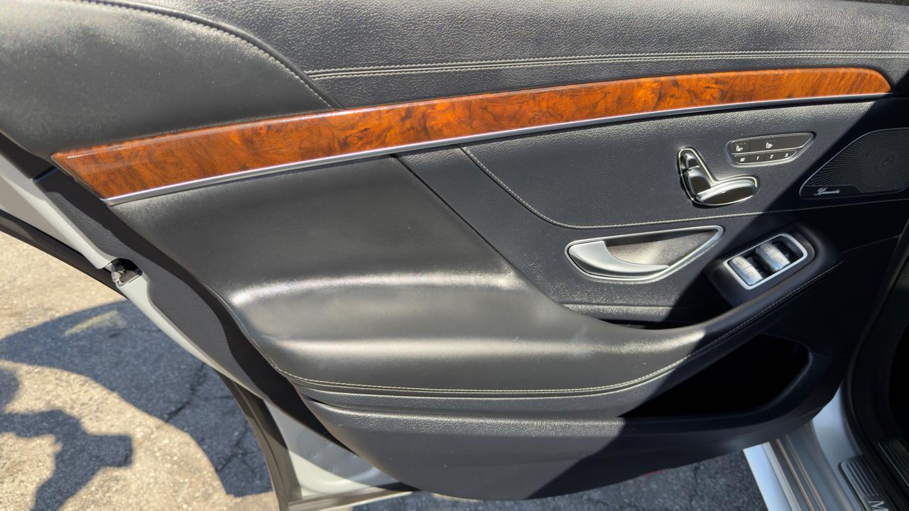 Mercedes-Benz S-Class 4dr Sdn S 550 4MATIC 2015