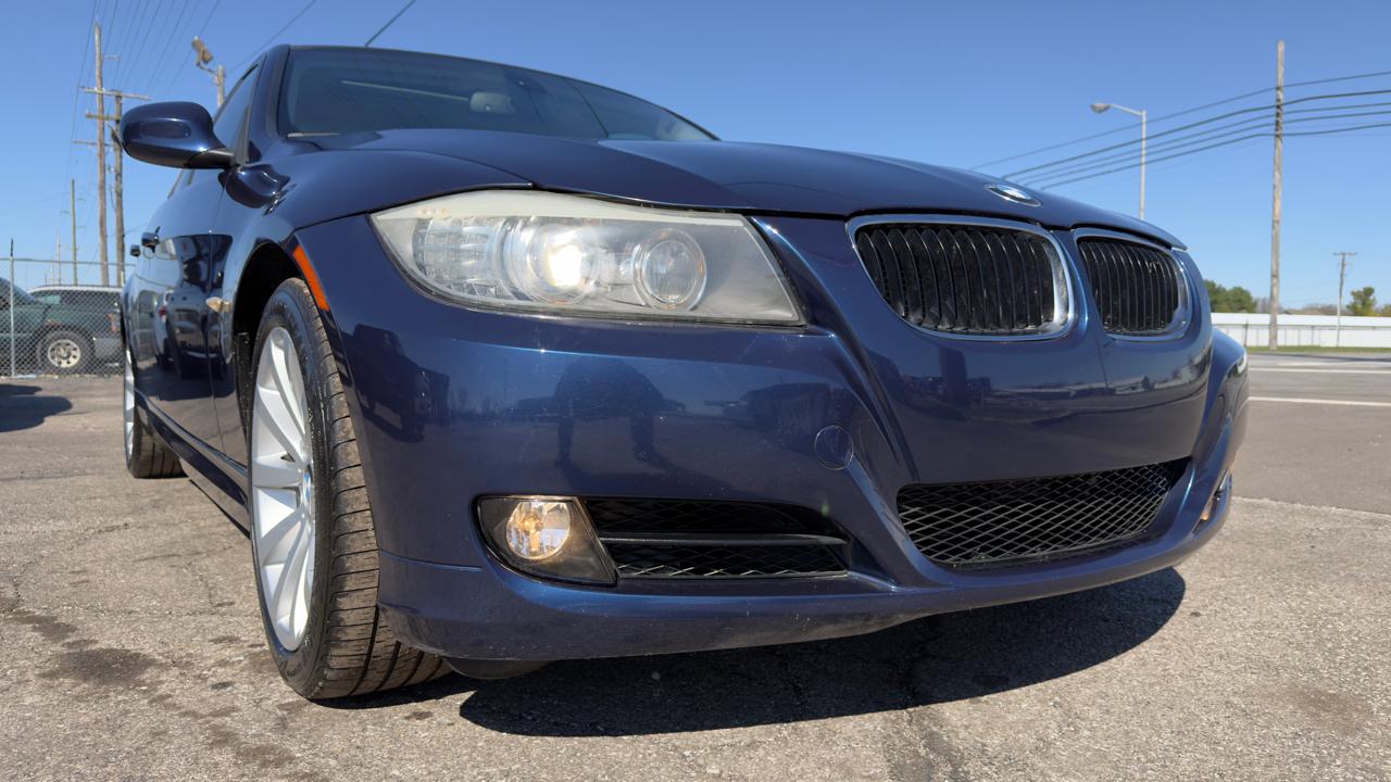 BMW 3 Series 4dr Sdn 328i RWD SULEV 2011