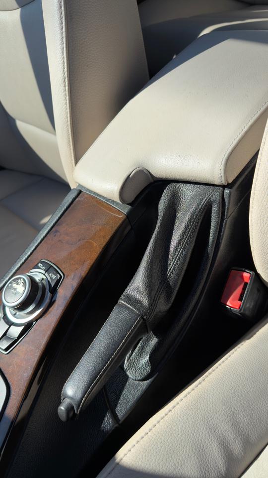 BMW 3 Series 4dr Sdn 328i RWD SULEV 2011