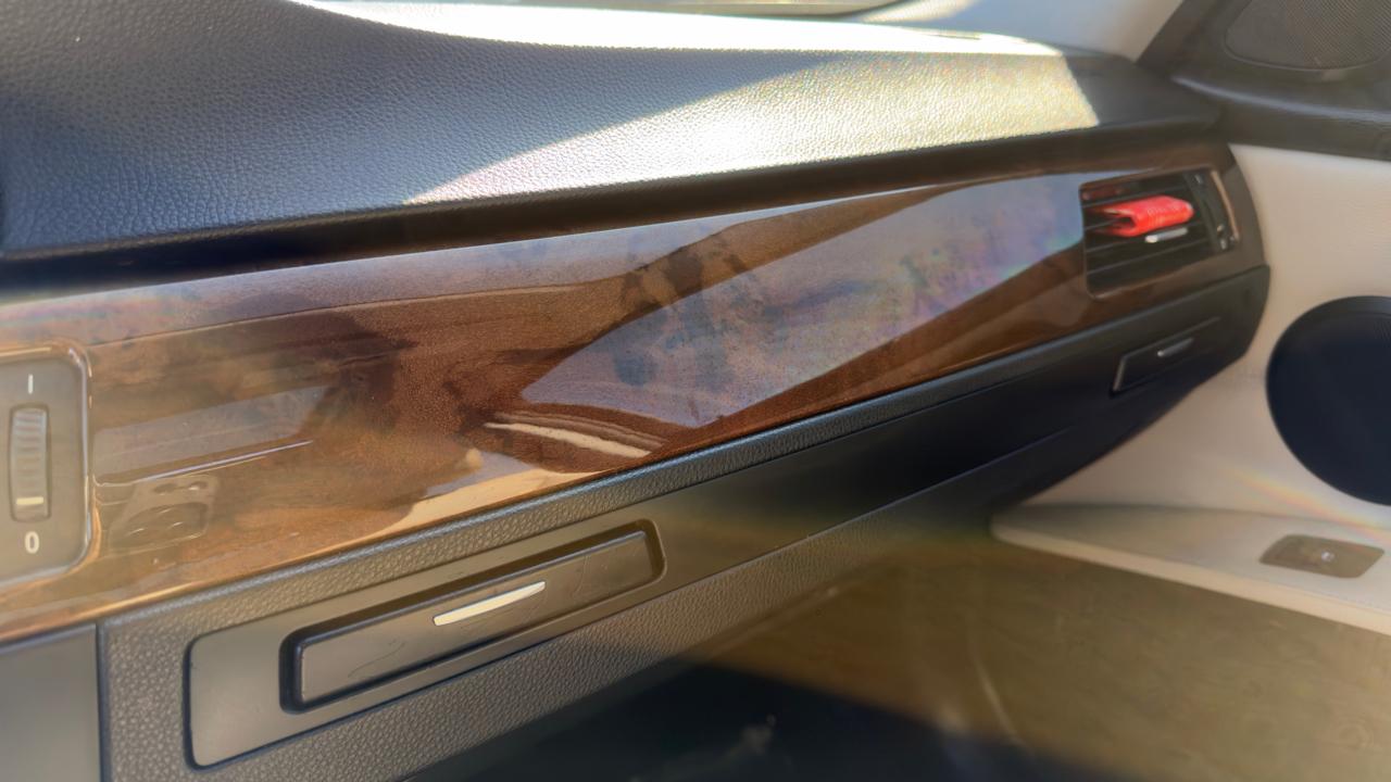 BMW 3 Series 4dr Sdn 328i RWD SULEV 2011