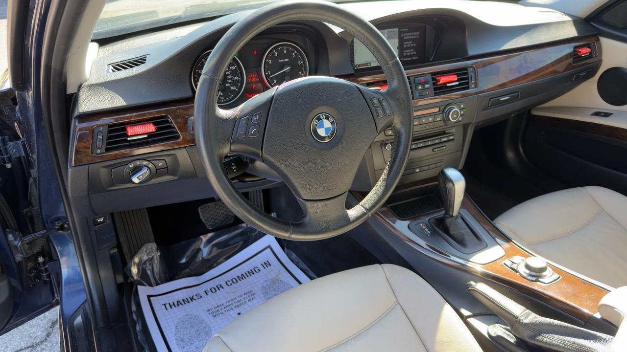 BMW 3 Series 4dr Sdn 328i RWD SULEV 2011