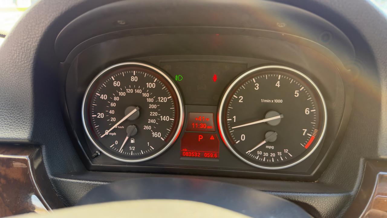 BMW 3 Series 4dr Sdn 328i RWD SULEV 2011