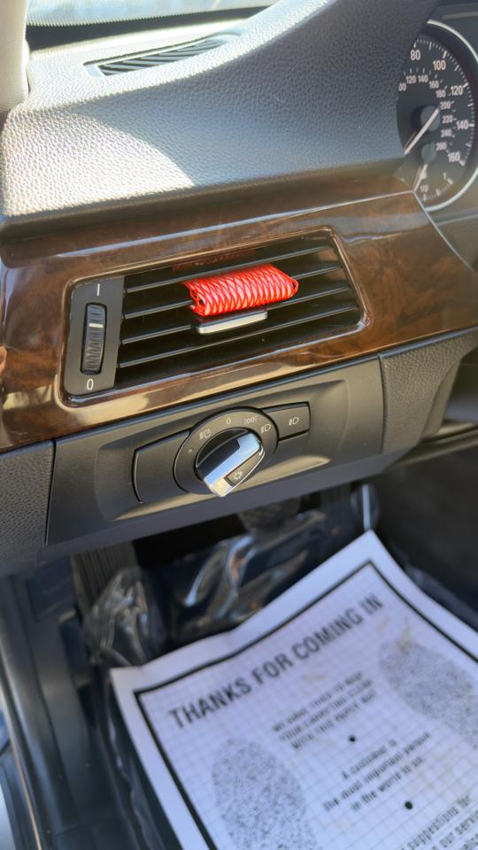 BMW 3 Series 4dr Sdn 328i RWD SULEV 2011