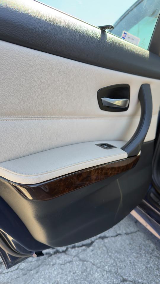 BMW 3 Series 4dr Sdn 328i RWD SULEV 2011