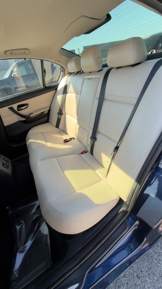 BMW 3 Series 4dr Sdn 328i RWD SULEV 2011