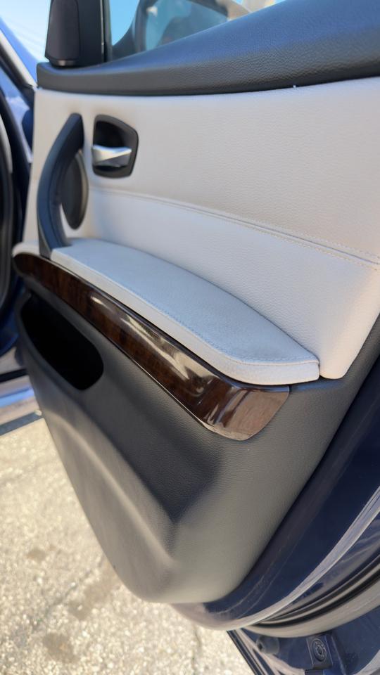 BMW 3 Series 4dr Sdn 328i RWD SULEV 2011