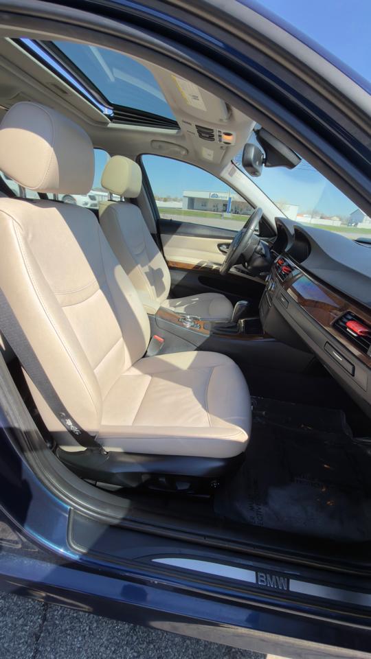 BMW 3 Series 4dr Sdn 328i RWD SULEV 2011