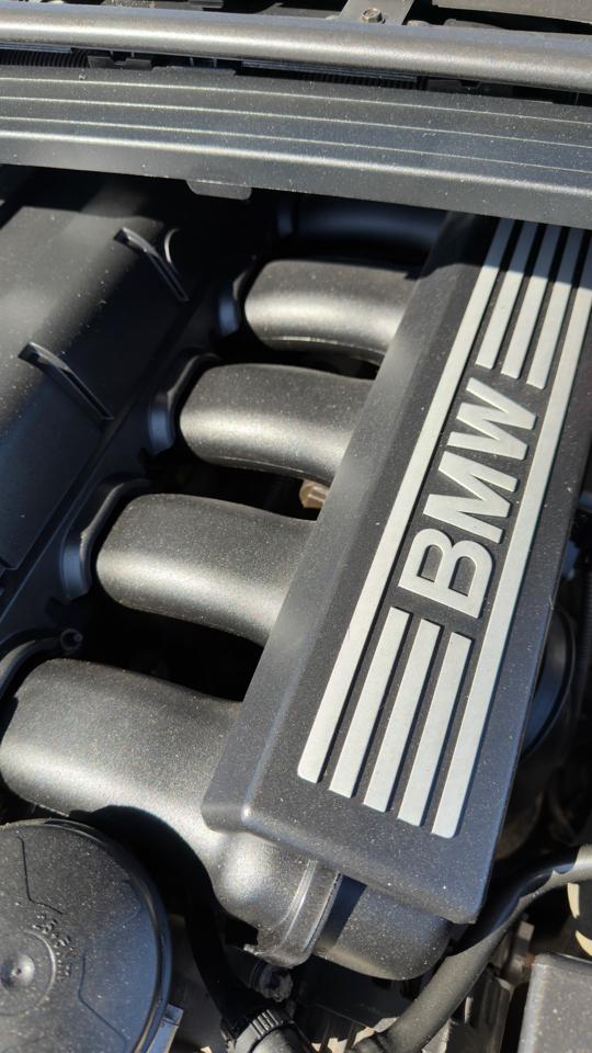 BMW 3 Series 4dr Sdn 328i RWD SULEV 2011