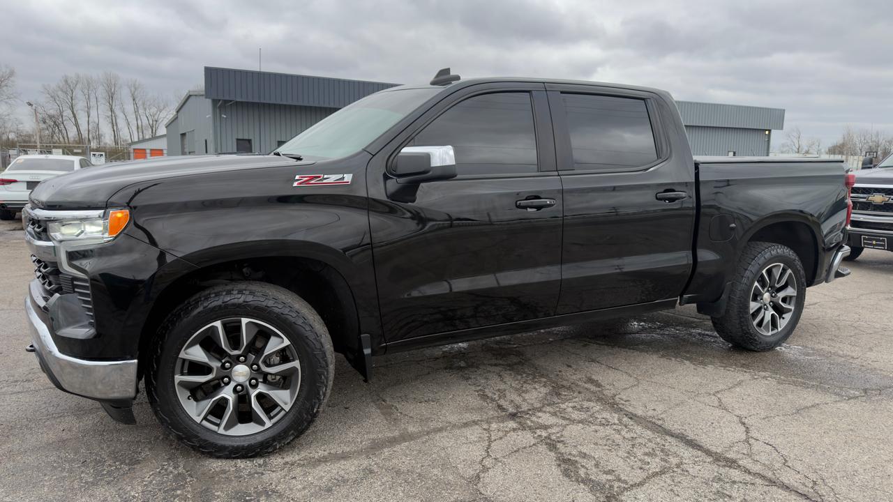 Chevrolet Silverado 1500 4WD Crew Cab 147" LT w/1LT 2022