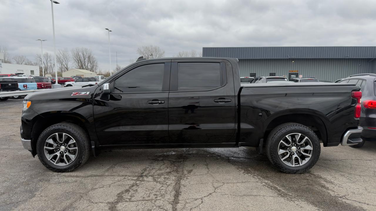 Chevrolet Silverado 1500 4WD Crew Cab 147" LT w/1LT 2022