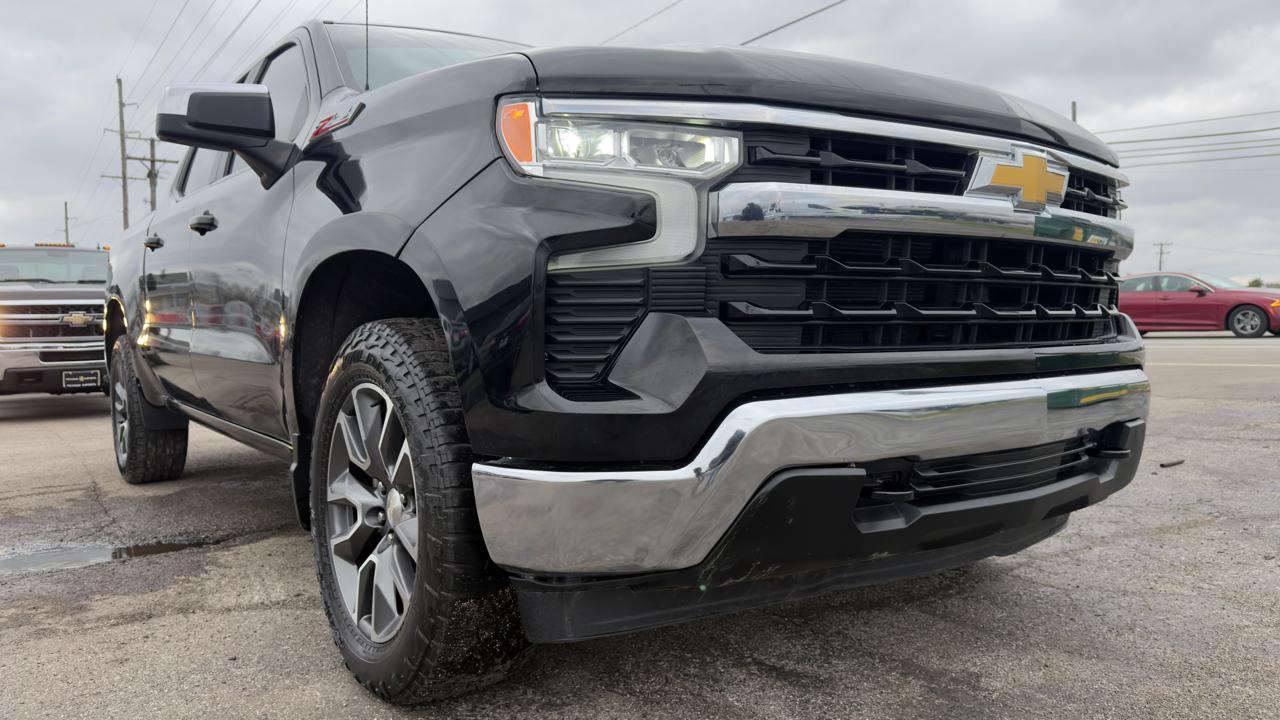 Chevrolet Silverado 1500 4WD Crew Cab 147" LT w/1LT 2022