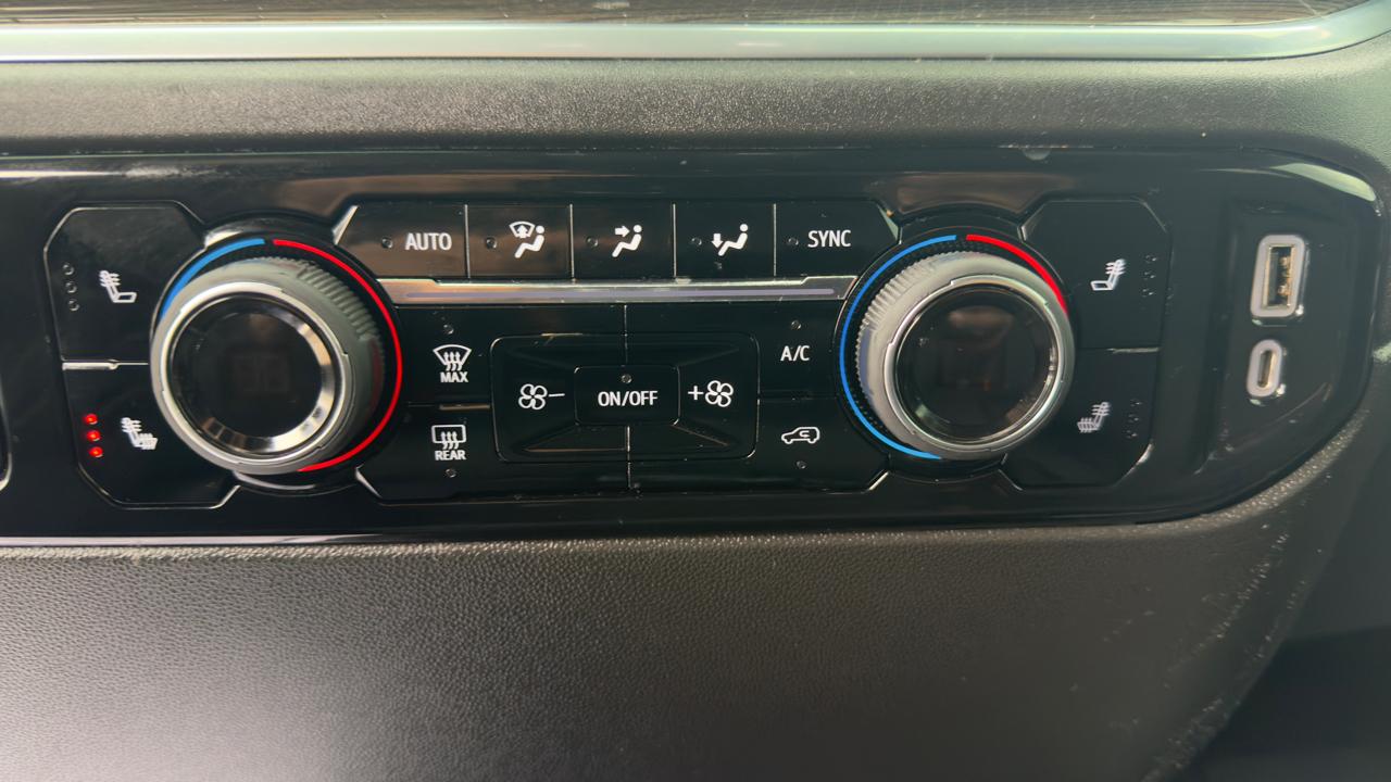 Chevrolet Silverado 1500 4WD Crew Cab 147" LT w/1LT 2022