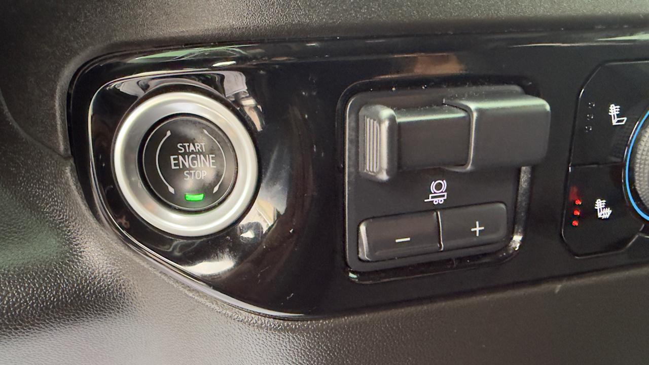 Chevrolet Silverado 1500 4WD Crew Cab 147" LT w/1LT 2022